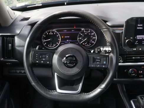 Used 2024 Nissan Pathfinder SL w/ SL Premium Package FWD image 23