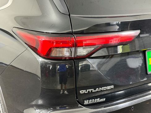 Used 2024 Mitsubishi Outlander SE FWD image 36