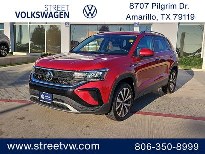 Used 2022 Volkswagen Taos SE w/ Panoramic Sunroof Package