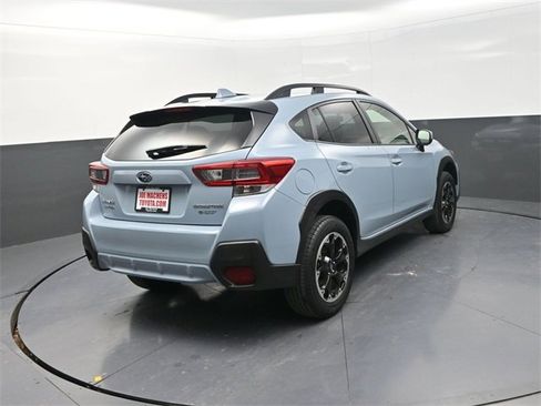 Used 2022 Subaru Crosstrek 2.0i Premium w/ Moonroof Package image 7