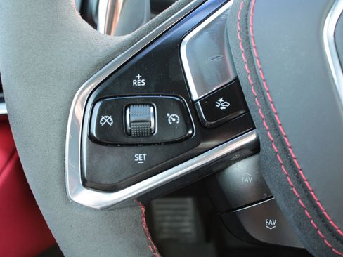 Used 2025 Chevrolet Corvette Z06 image 13