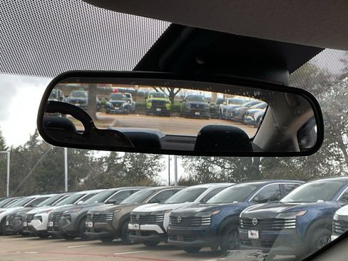 Used 2025 Nissan Versa SV image 26