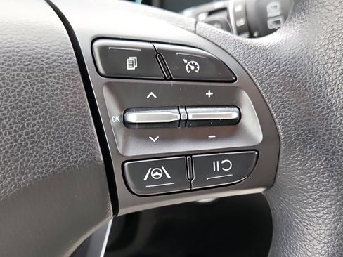 Used 2023 Hyundai Kona SE FWD image 25