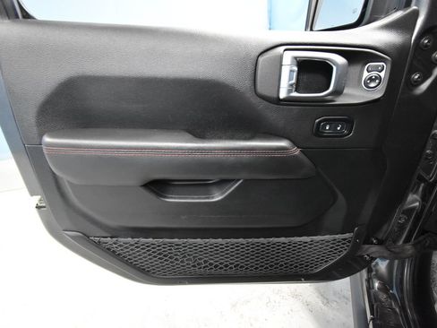 Used 2021 Jeep Gladiator Rubicon AWD/4WD image 4