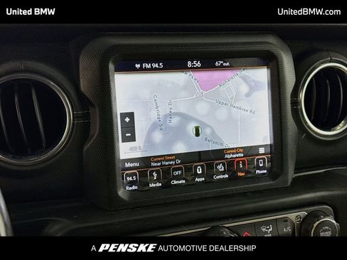 Used 2018 Jeep Wrangler Unlimited Sahara AWD/4WD image 17