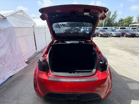 Used 2015 Hyundai Veloster FWD image 22
