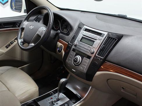 Used 2011 Hyundai Veracruz Limited image 10