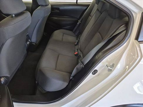 Used 2025 Toyota Corolla LE FWD image 18