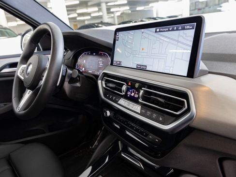 Certified 2025 BMW X4 xDrive30i w/ Premium Package image 31