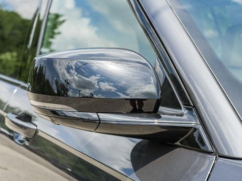 New 2025 Jeep Grand Cherokee L Limited w/ Luxury Tech Group II image 16