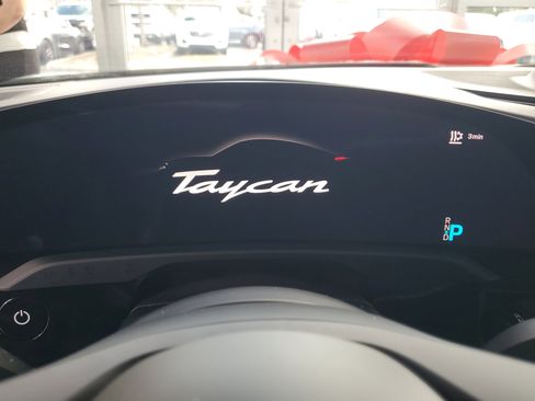 Used 2022 Porsche Taycan GTS image 23