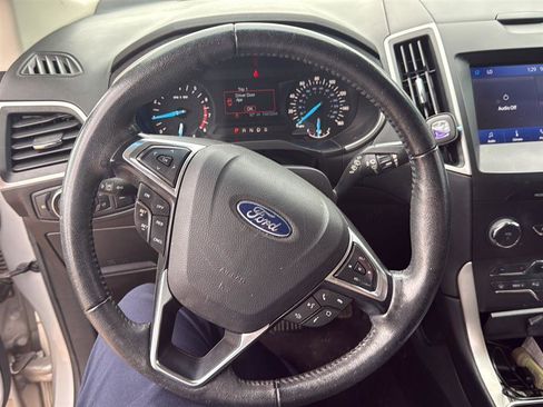 Used 2019 Ford Edge SEL FWD image 4