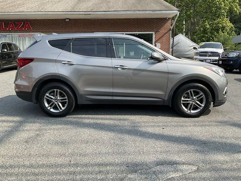 Used 2017 Hyundai Santa Fe Sport AWD/4WD image 4