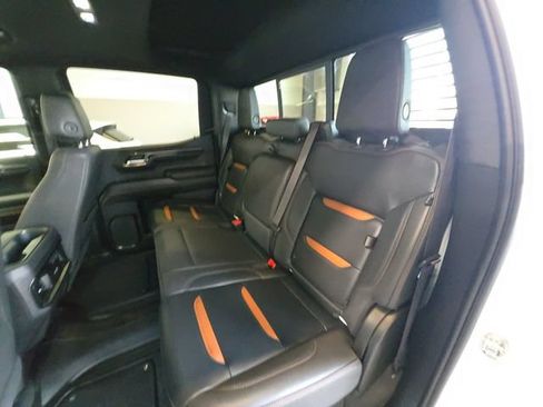 Used 2023 GMC Sierra 1500 AT4 w/ Technology Package AWD/4WD image 22