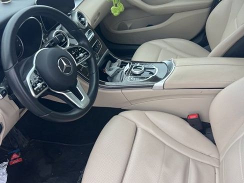 Used 2020 Mercedes-Benz C 300 Sedan image 2