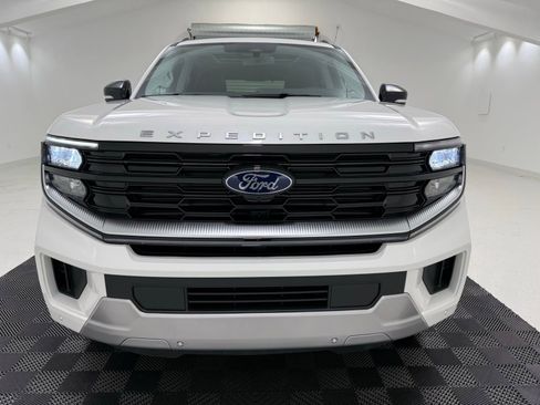 New 2026 Ford Expedition Platinum w/ Driver's Package image 2