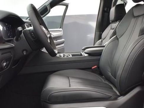 New 2026 Jeep Grand Wagoneer Limited AWD/4WD image 9