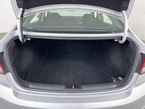 Used 2019 Hyundai Elantra SE w/ Cargo Package image 20