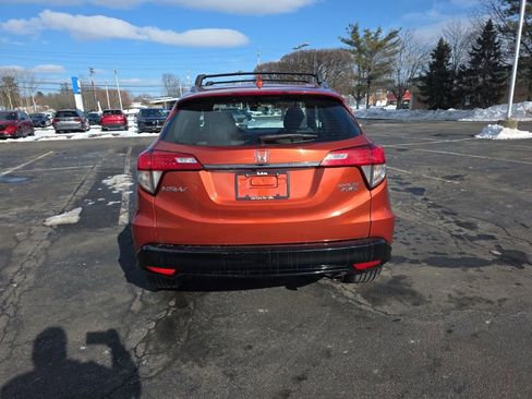 Used 2020 Honda HR-V Sport image 6
