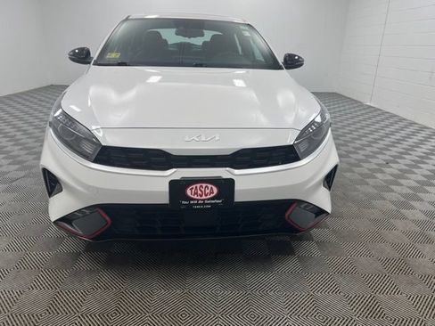 Used 2024 Kia Forte GT-Line w/ GT-Line Premium Package FWD image 3