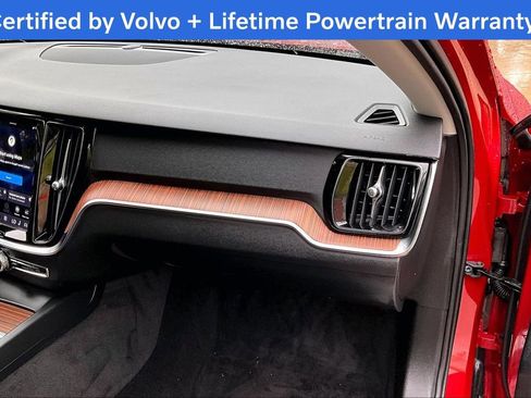 Used 2025 Volvo V60 B5 Cross Country Plus AWD/4WD image 21