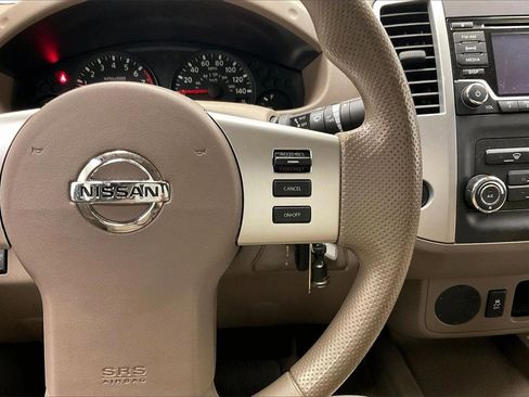 Used 2016 Nissan Frontier SV image 18