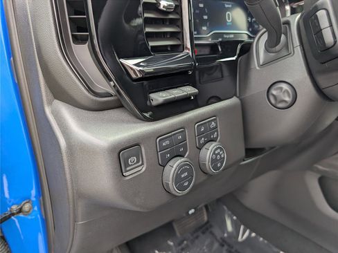 Used 2025 Chevrolet Silverado 1500 ZR2 w/ Technology Package AWD/4WD image 26