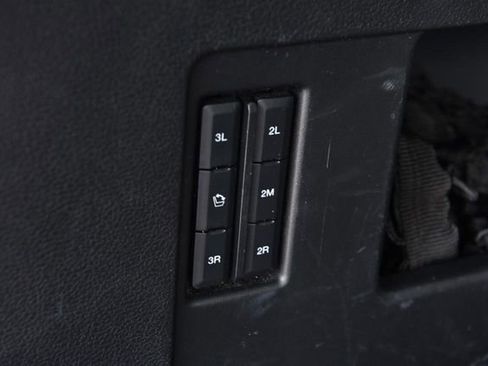 Used 2019 Ford Expedition XLT w/ Equipment Group 202A AWD/4WD image 29