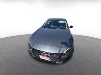 Used 2025 Nissan Altima 2.5 SR video 2