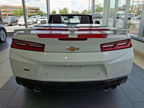 Used 2018 Chevrolet Camaro SS RWD image 5