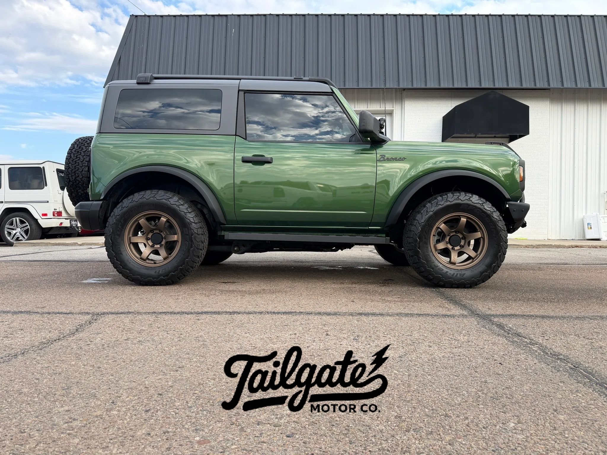 Used 2023 Ford Bronco Black Diamond AWD/4WD image 1