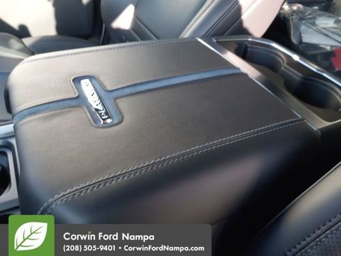 New 2026 Ford F450 Platinum w/ FX4 Off-Road Package image 19