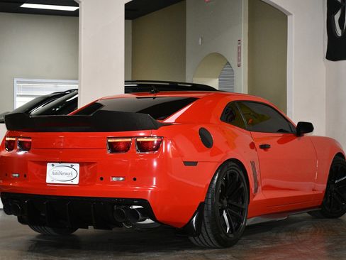 Used 2013 Chevrolet Camaro SS w/ SS Performance Package image 5