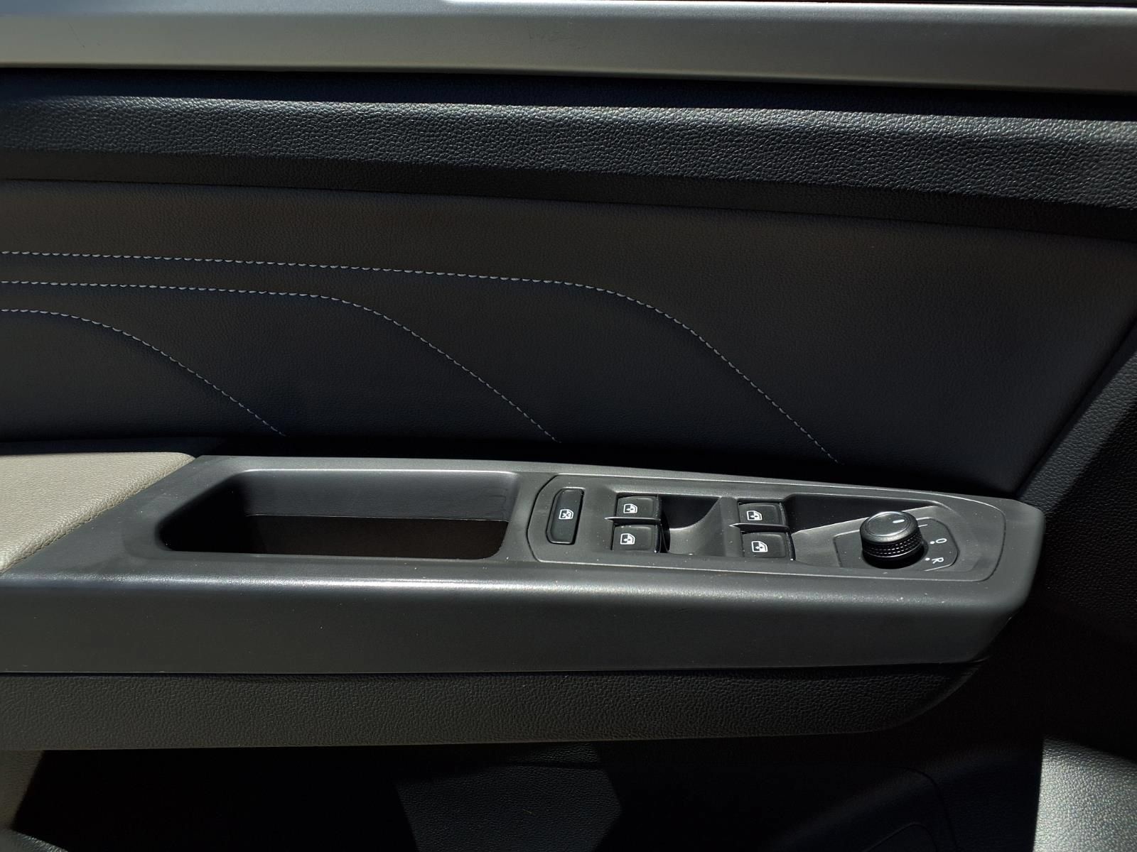 Certified 2023 Volkswagen Atlas SE FWD image 18