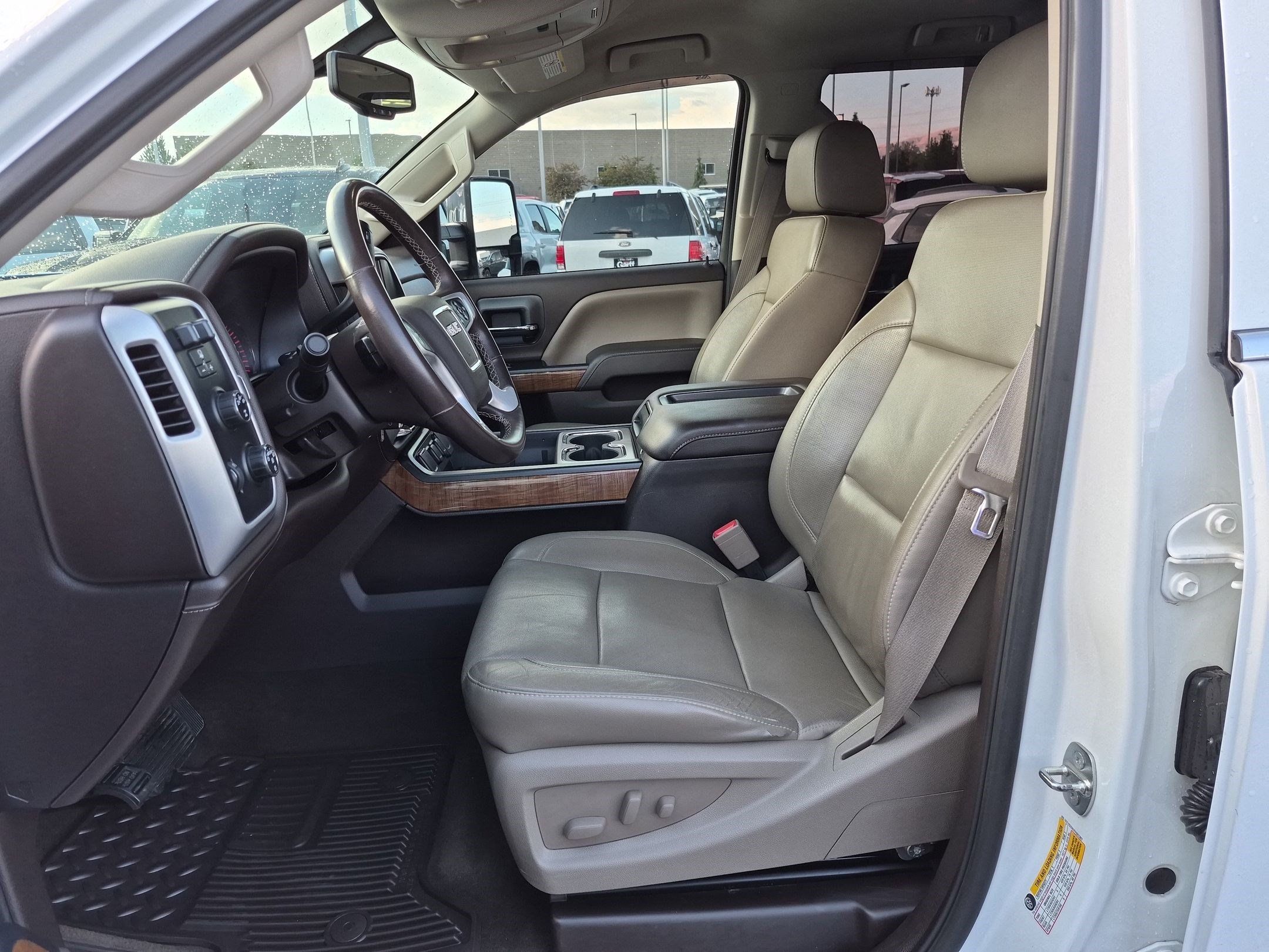 Used 2015 GMC Sierra 2500 SLT w/ Duramax Plus Package AWD/4WD image 15