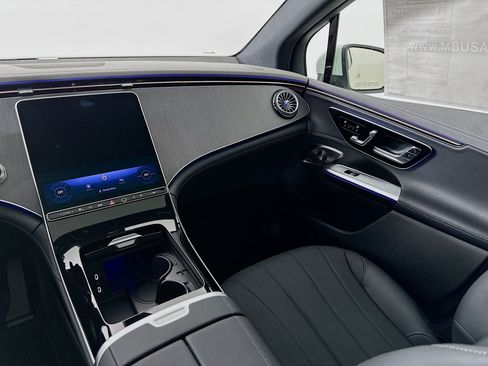 New 2026 Mercedes-Benz EQE 320 4MATIC SUV image 26