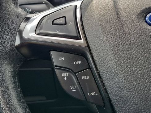 Used 2024 Ford Edge SEL AWD/4WD image 25