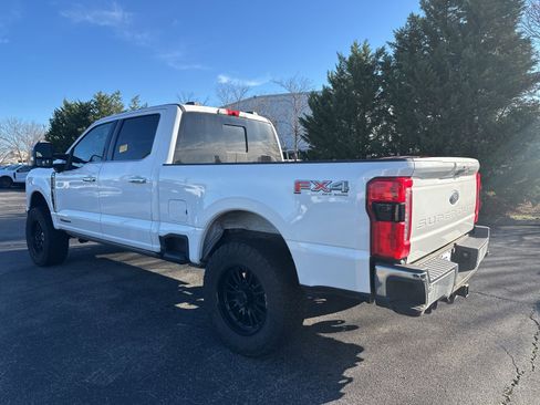 Used 2023 Ford F250 Lariat w/ Lariat Ultimate Package image 4