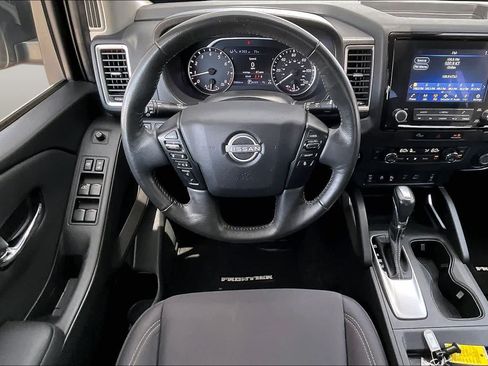 Used 2024 Nissan Frontier SV w/ SV Convenience Package AWD/4WD image 6