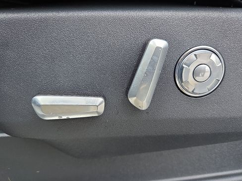 New 2025 Lincoln Navigator Reserve image 17