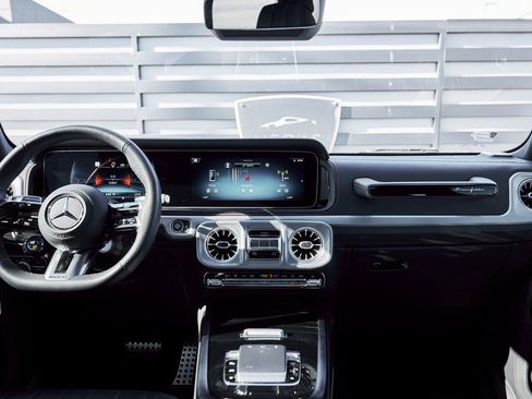Used 2025 Mercedes-Benz G 63 AMG 4MATIC image 52