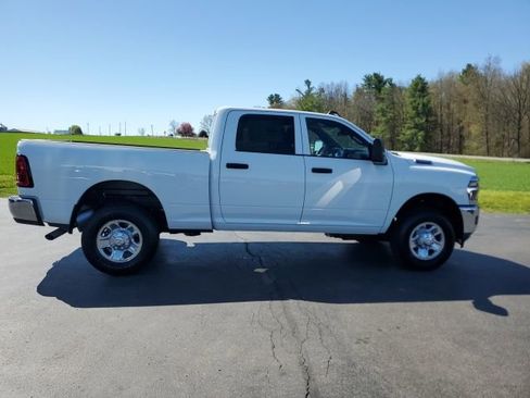 Used 2026 RAM 2500 Tradesman w/ Chrome Appearance Group AWD/4WD image 6