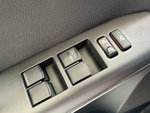 Used 2017 Toyota RAV4 XLE image 25