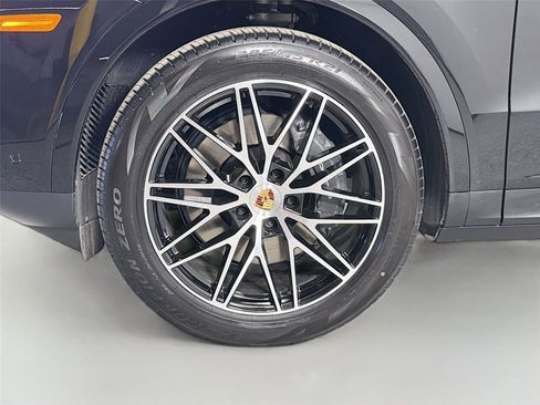 Used 2026 Porsche Cayenne Coupe AWD/4WD image 11