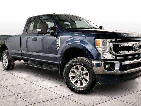Used 2020 Ford F250 XLT w/ XLT Value Package image 2