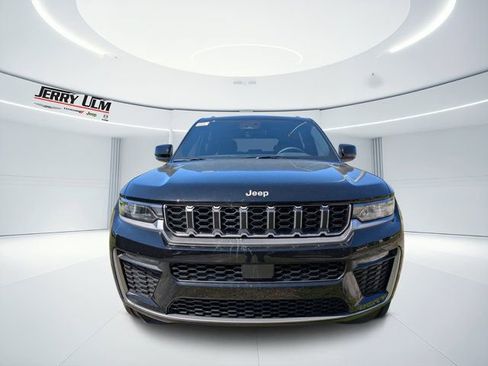 New 2026 Jeep Grand Cherokee Limited AWD/4WD image 8