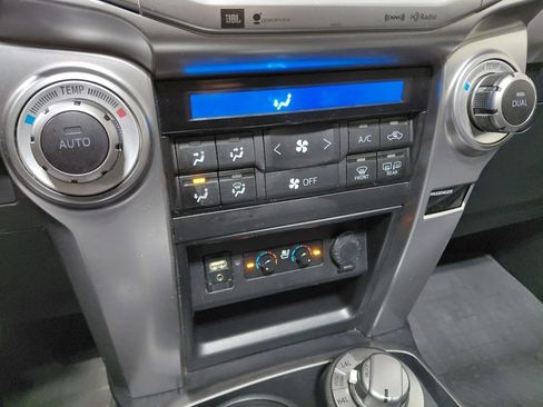 Used 2016 Toyota 4Runner Limited AWD/4WD image 34