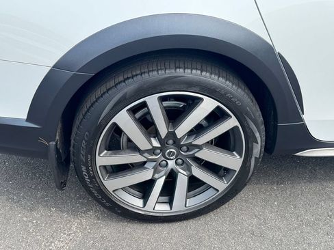 Used 2023 Volvo V90 B6 Cross Country Ultimate AWD/4WD image 11