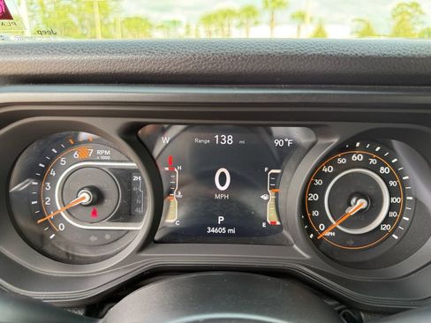 Used 2024 Jeep Wrangler Sport AWD/4WD image 30