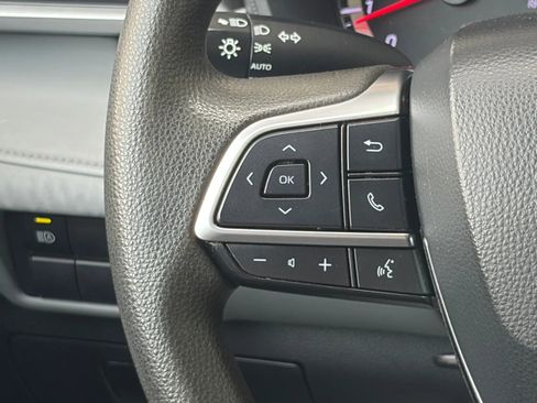 Used 2021 Toyota Highlander L AWD/4WD image 29